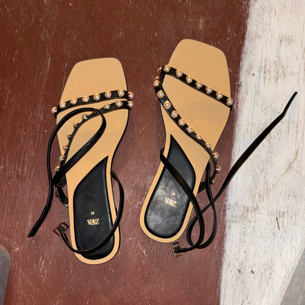 Zara Sandles Pearls
